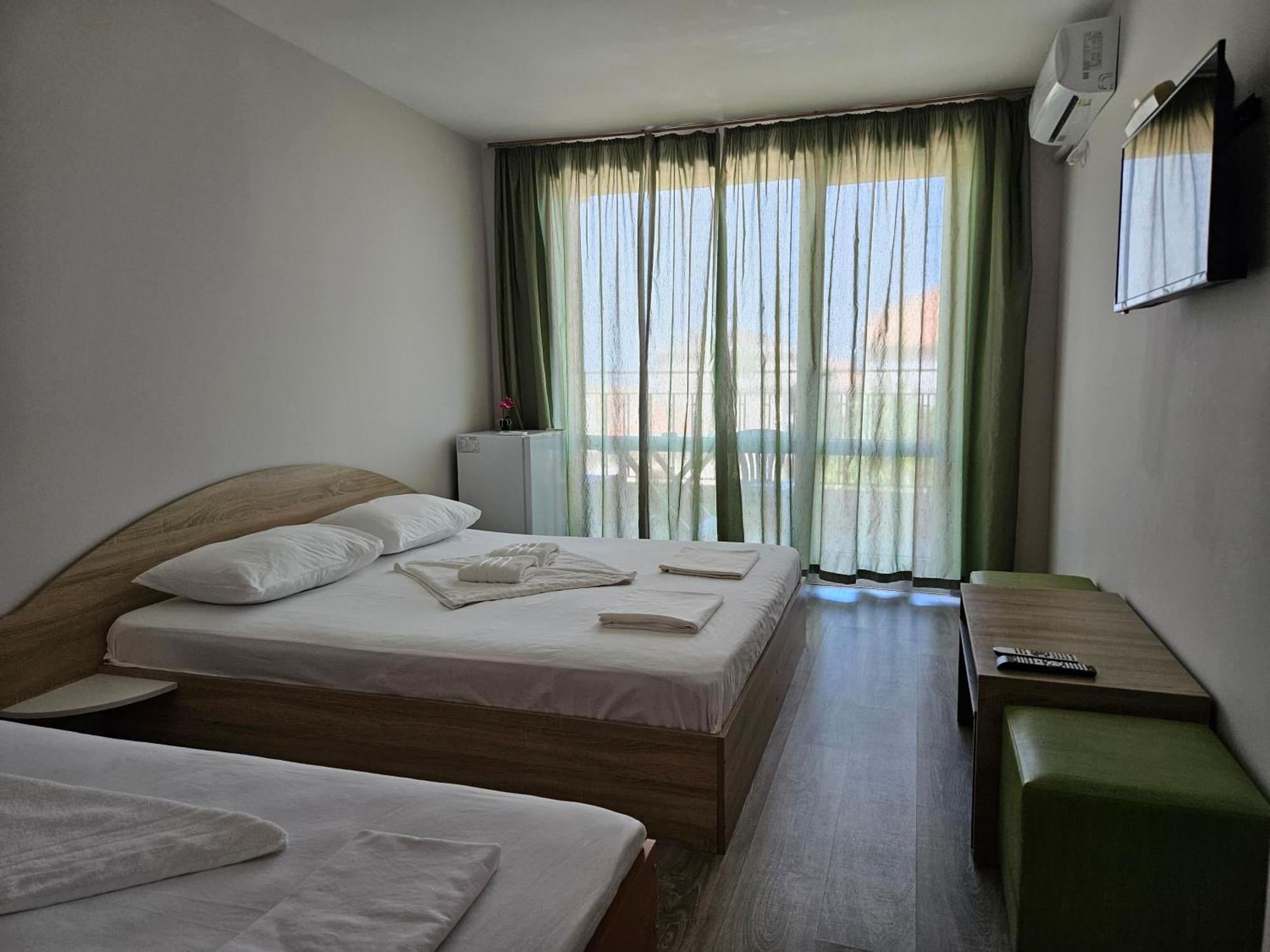 Family House Manolov Ξενοδοχείο Obzor Εξωτερικό φωτογραφία