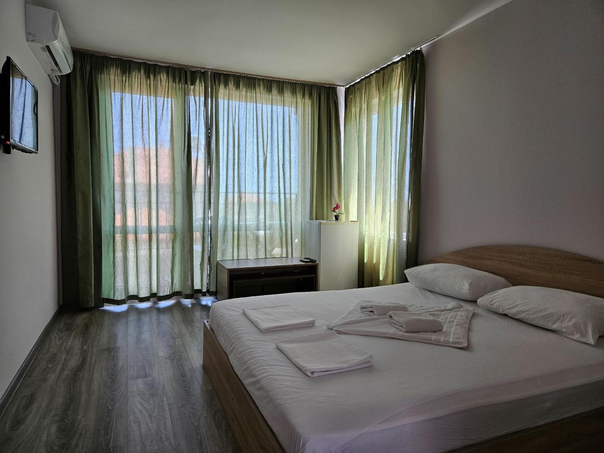 Family House Manolov Ξενοδοχείο Obzor Εξωτερικό φωτογραφία