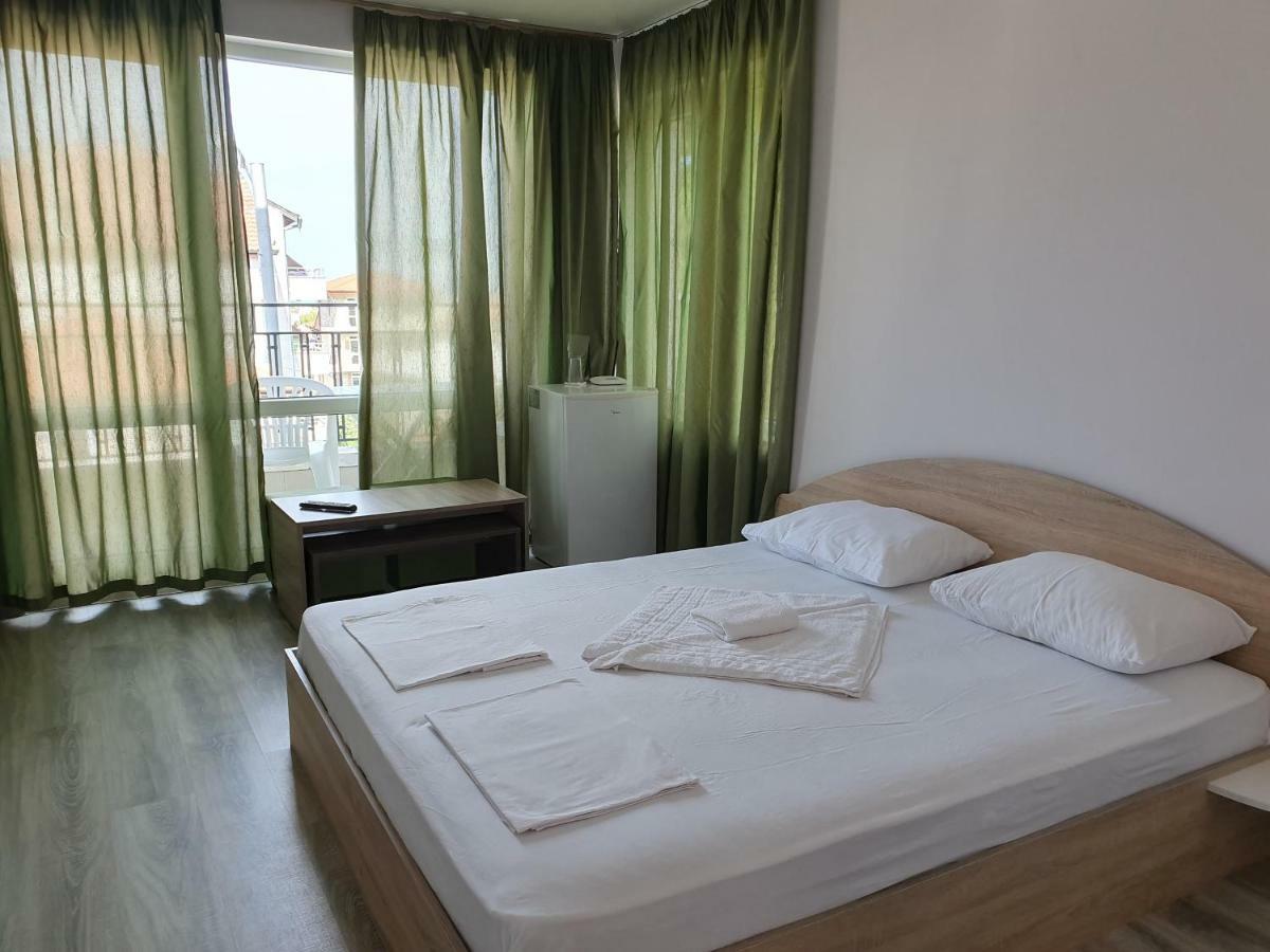 Family House Manolov Ξενοδοχείο Obzor Εξωτερικό φωτογραφία